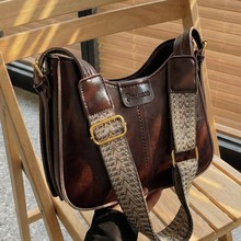 ����Ůʿ2025�¿��Ʒ�Еr��б����͹Ž������Ќ����μ�ˮͰ��