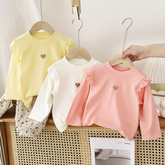 子供の底のシャツ秋冬の新型の赤ちゃんの保温のtシャツの女の子の上着の底の服のレースの底のシャツの子供服