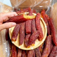 皮付きの赤い瑶の蜜のポテトチップスは柔らかくてモチモチとしています。サツマイモのサツマイモは砂糖を入れていません。