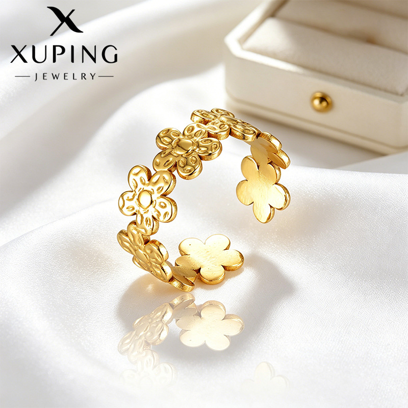 Xuping lujo ligero imitación de flores de oro abierto anillo de acero inoxidable 24k nicho dulce y fresco anillo transfronterizo europeo y americano