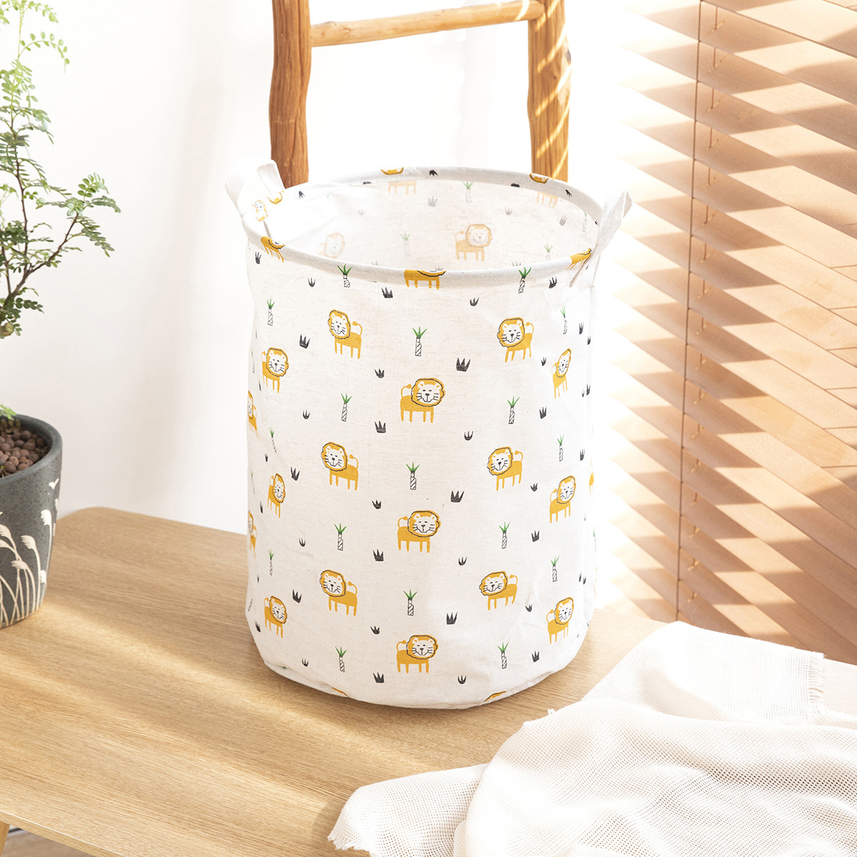 Cesta de almacenamiento de gran tamaño de dibujos animados al por mayor de fábrica cesta de almacenamiento de ropa sucia de juguete cesta de almacenamiento plegable de lino de algodón