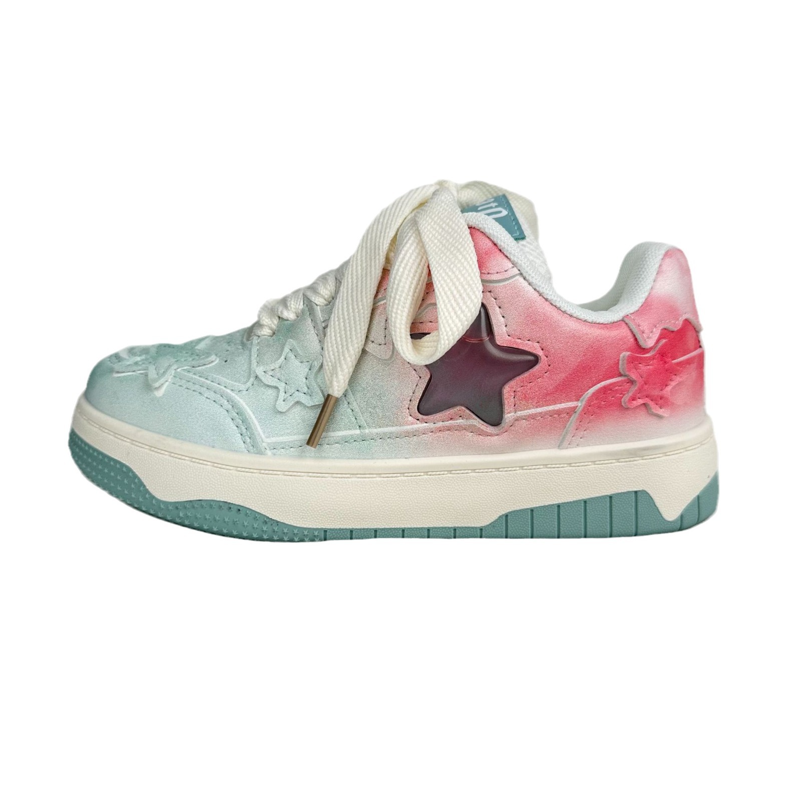2024 primavera y verano color gradiente zapatos de skate plano coreano de estilo de Hong Kong zapatos blancos pequeños zapatos estrella zapatos de mujer