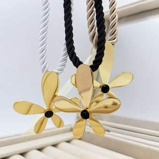 �羳�¿�r�о����K朎׺β��P�18K�����~��������Ů�Ʒ���l