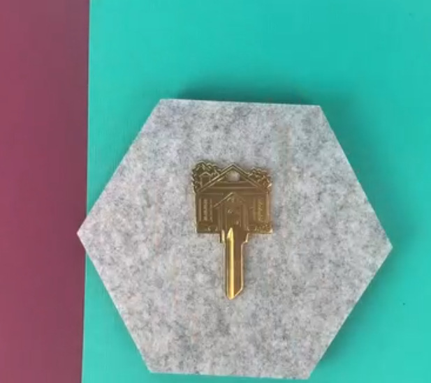 Exclusive cross-border supply for Amazon: popular pure brass crafts, door keys, piano cover locks, antique keys