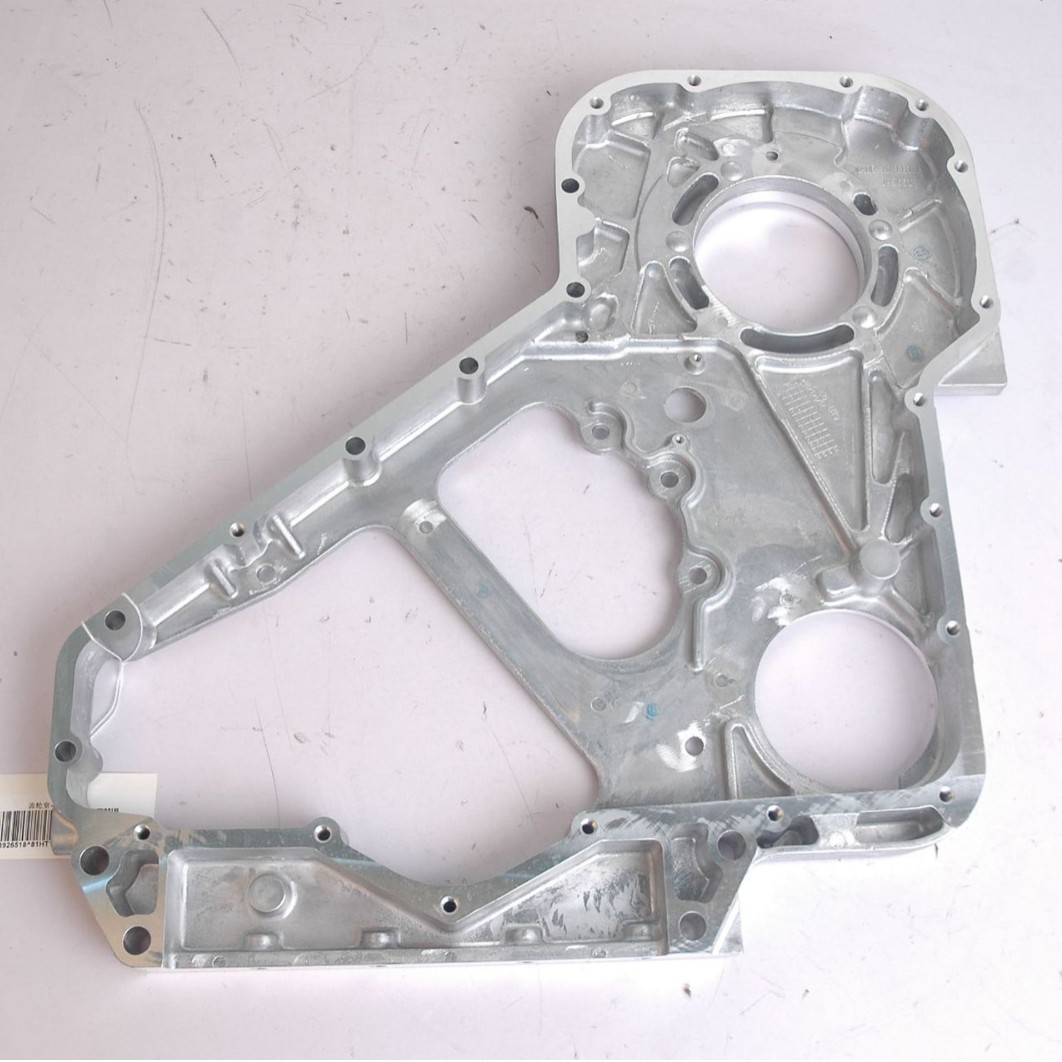 适用于东风康明斯6CT齿轮室总成 3926518 3916380