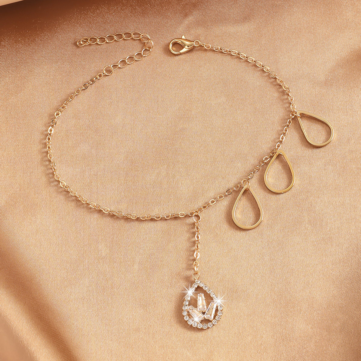 Zircon de cobre Europa y América mariposa transfronteriza amor colgante cadena de metal tobillas de brillo moda femenina personalidad nicho pie joyería
