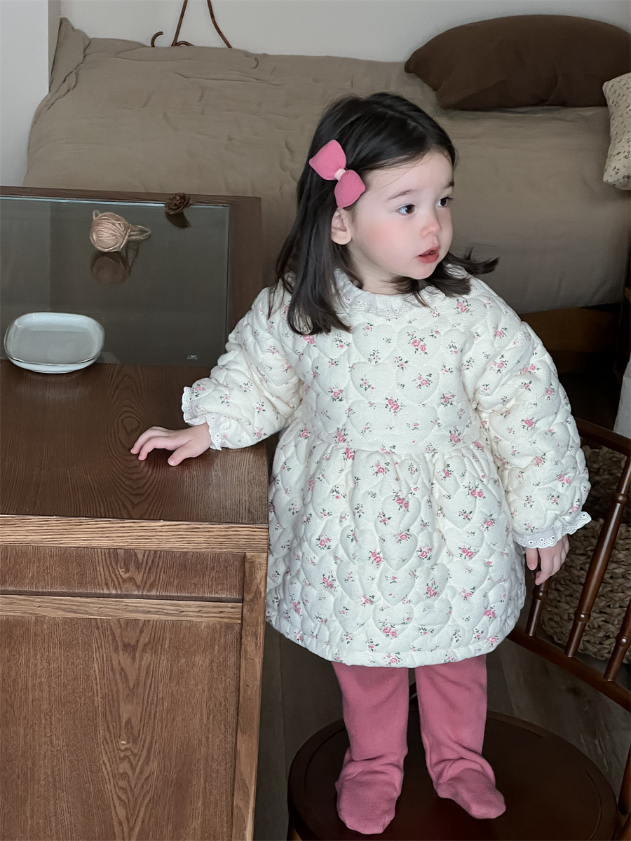 Ropa de invierno para niños engrosada ropa infantil coreana ropa de invierno de algodón bebé flores trituradas y vestido de lana abrigo