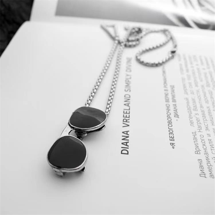 Sun Sunglasses Necklace Men's and Women's Personalized Decorative Hip-Hop Style Cool Diomean Pendant Simple Student Fashion Jewelry Sun Sunglasses Necklace Men's and Women's Personalized Decorative Hip-Hop Style Cool Diomean Pendant Simple Student Fashion Jewelry