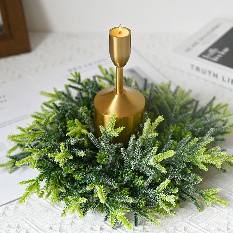 2025 nuevos productos transfronterizos ramas de pino colgando crema guirnaldas de agujas de pino Amazon decoraciones festivas para el hogar guirnaldas de vela de Navidad