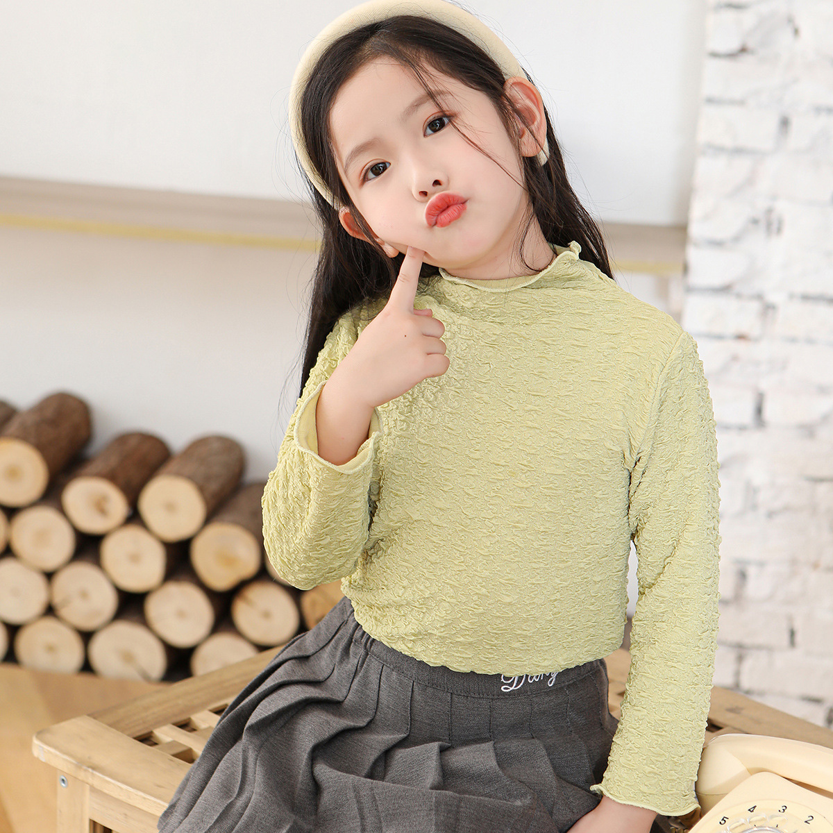 Children's base shirt for girls, autumn long-sleeved base top for girls, autumn spring Korean version, cute baby base layer half-length collar autumn top
