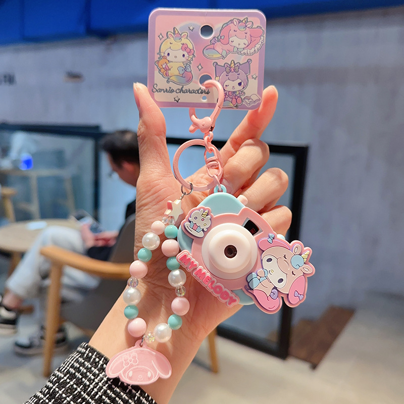 2026年新作正規品サンリオクロミぬいぐるみキーホルダー女性向け可愛いハローキティぬいぐるみカメラ小物