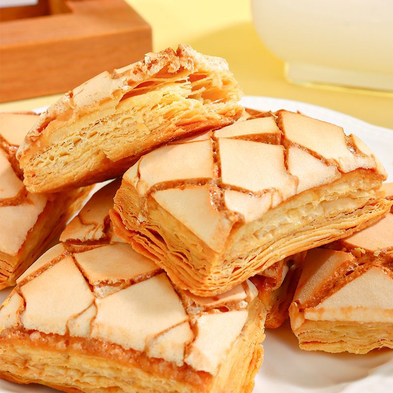 Tong Yuan Flavor Mille Crêpe Cake Slice Biscuit Internet Celebrity Snack Small Food Meal Replacement Egg Biscuit Nutritional Breakfast Meal Replacement