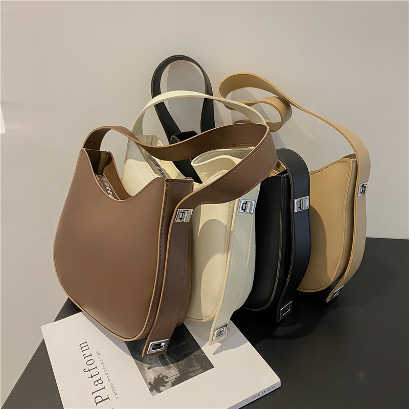 Bolso de color sólido para mujeres 2023 nueva moda coreana popular este otoño y invierno en un nuevo bolso de hombro bolso axilar