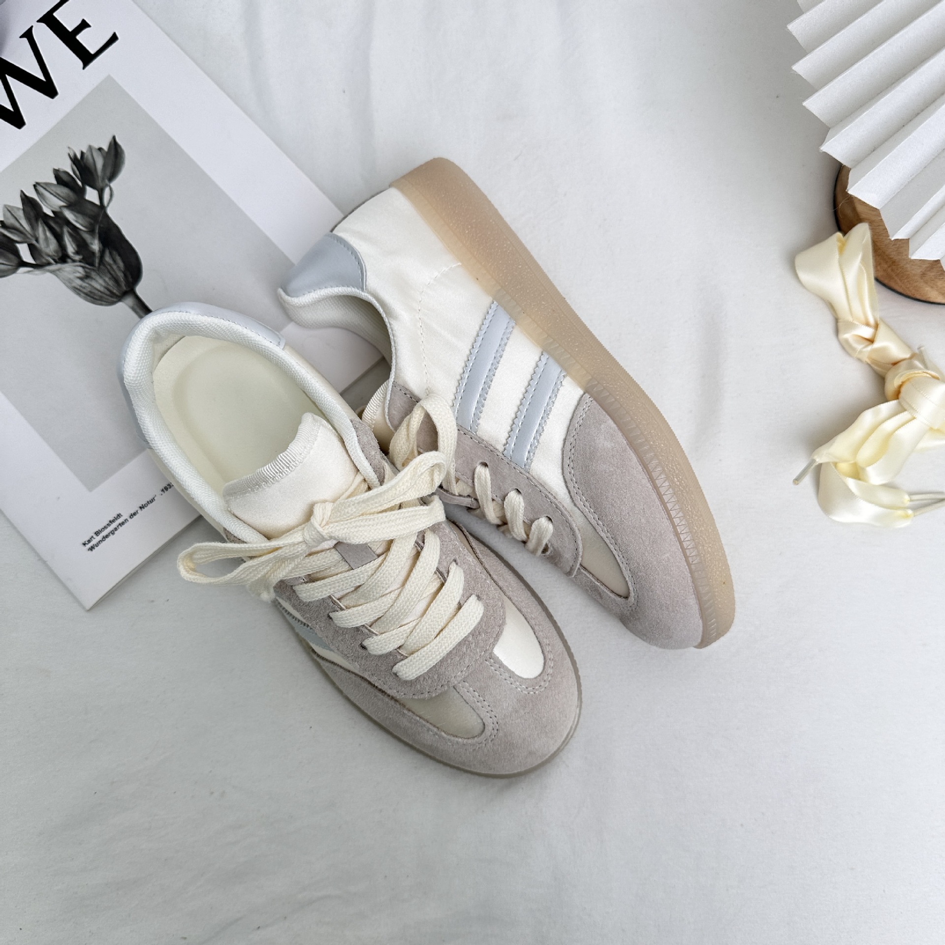 Versión coreana de plantillas de látex/zapatos de Forrest Gump ligeros zapatos de mujer zapatos de entrenamiento alemán zapatos de tabla zapatos blancos casuales 2025XY-A279