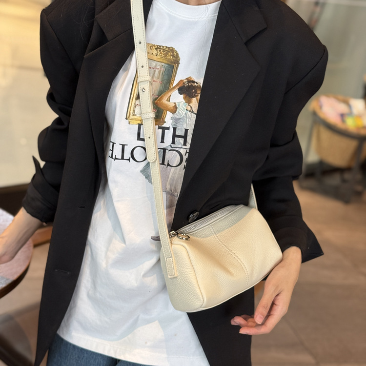 First-Layer Cowhide Natural Fall New Pillow Bag Single Shoulder Crossbody Bag Small Bag Commuter Armpit Bag Toast Bag for Women