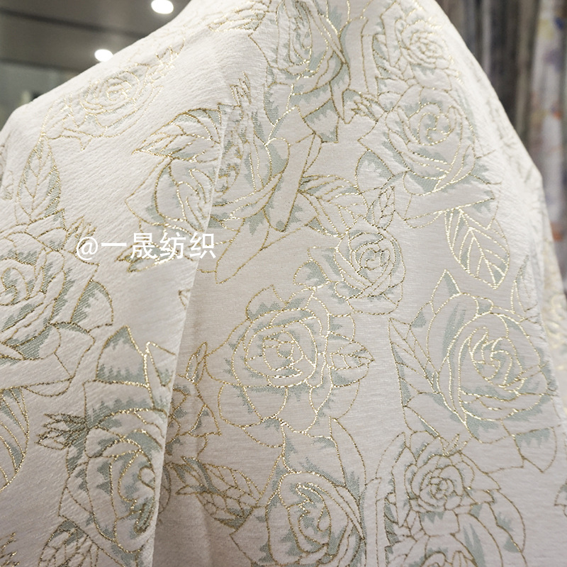 织金玫瑰色织提花布料冬季雪尼尔加厚绒感中国风秋冬服装面料批发