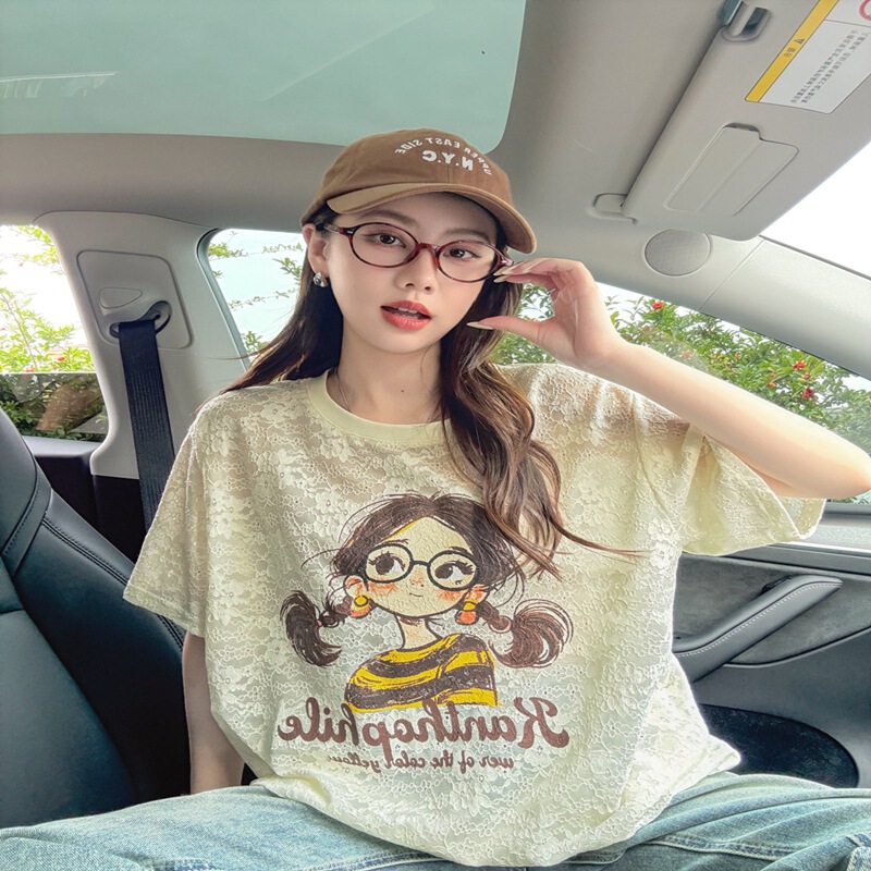 Chic Lace Cut Out Splicing Short-Sleeved T-Shirt for Women in Summer Popular Fun Cartoon Graffiti Mid-Length Slimming Look Top