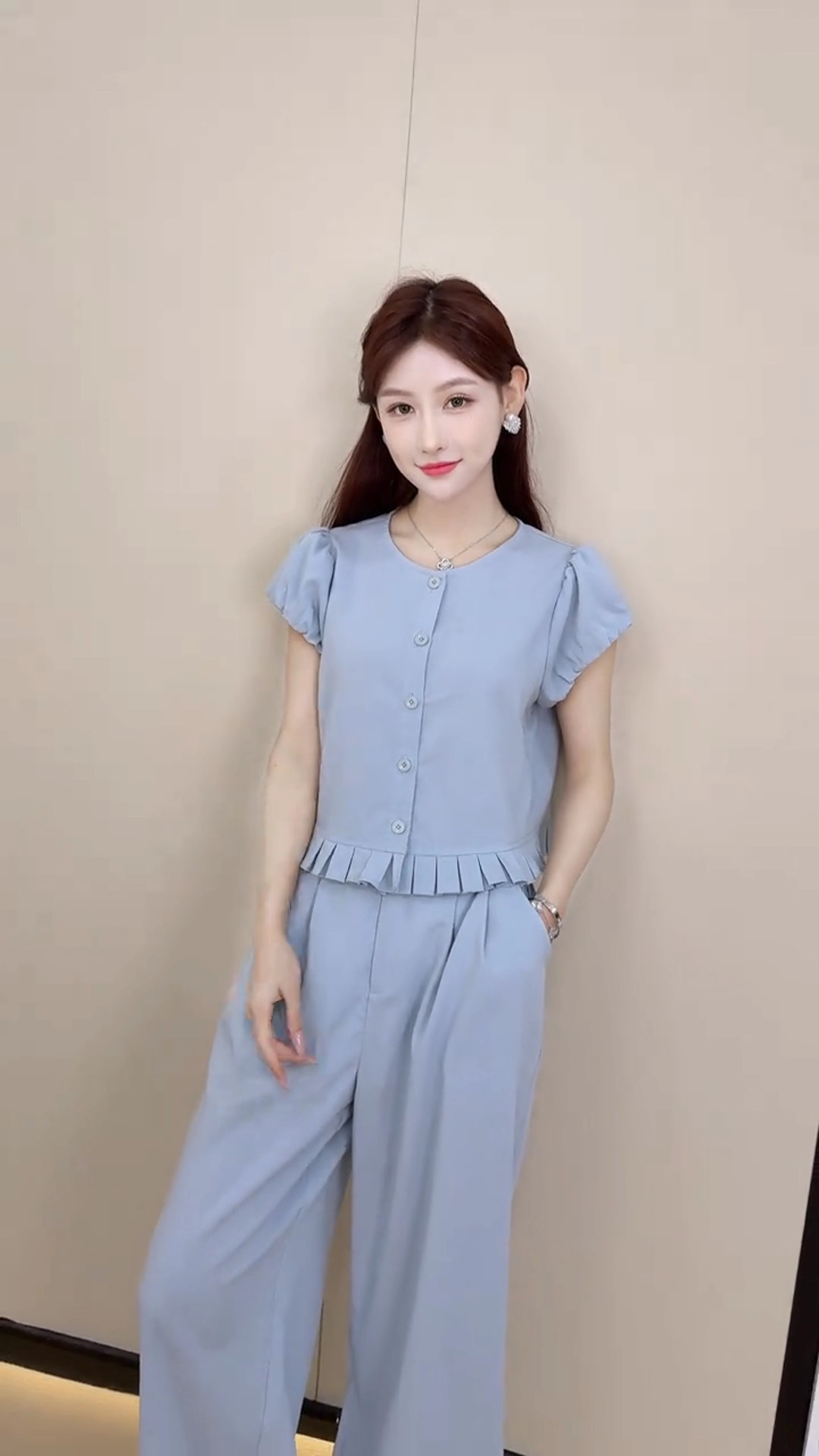 Bộ quần áo nữ mùa hè gồm áo ngắn thiết kế kiểu tây và quần ống rộng hai mảnh A5216 — Màu xanh lam đậm chi tiết 13