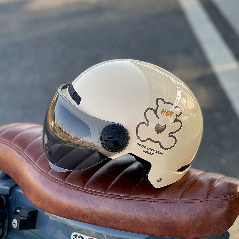 New certified electric vehicle helmet for men and women, new model for all seasons, sun protection, cute, universal half helmet, motorcycle safety helmet
