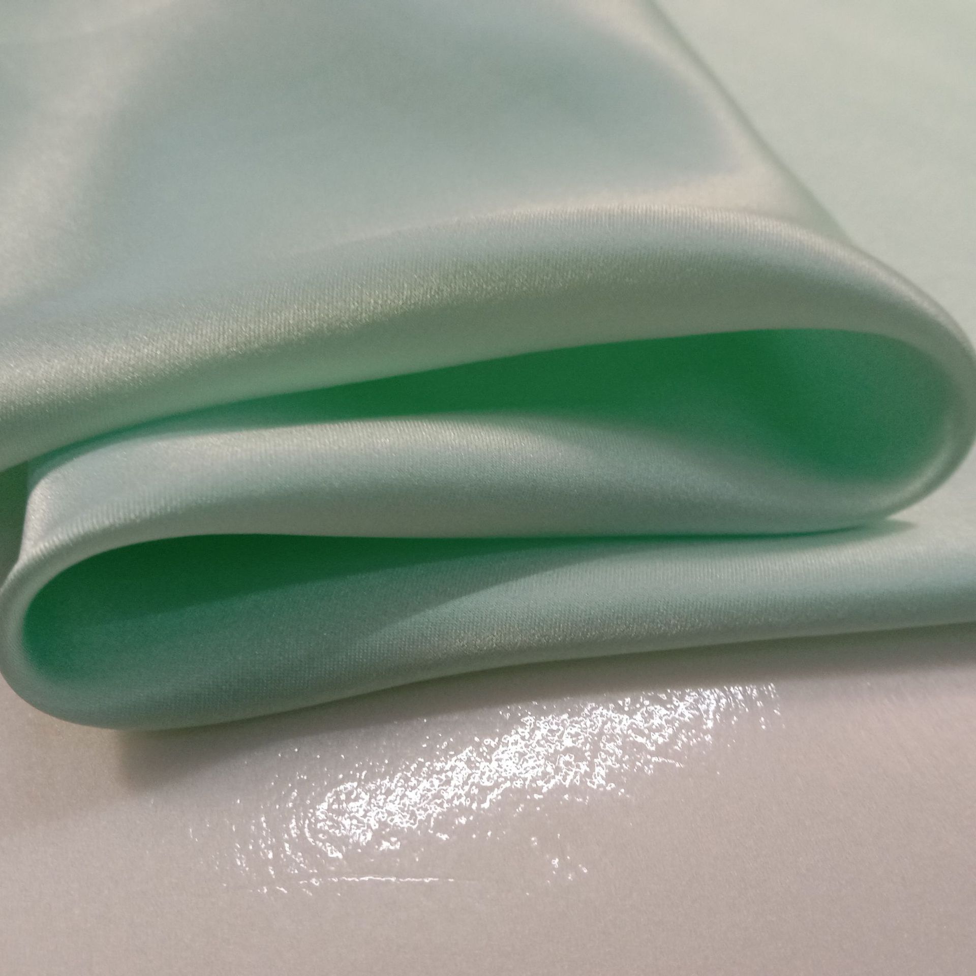 吉弟华都 Silk pijama, sleep mask, bedspread
