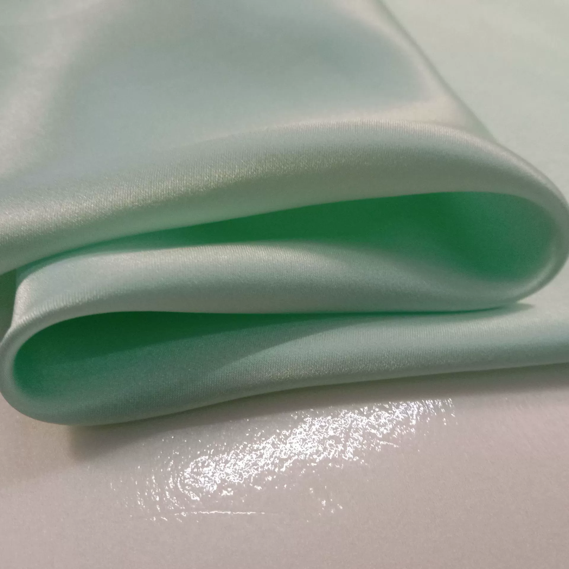 吉弟华都 Silk pijama, sleep mask, bedspread