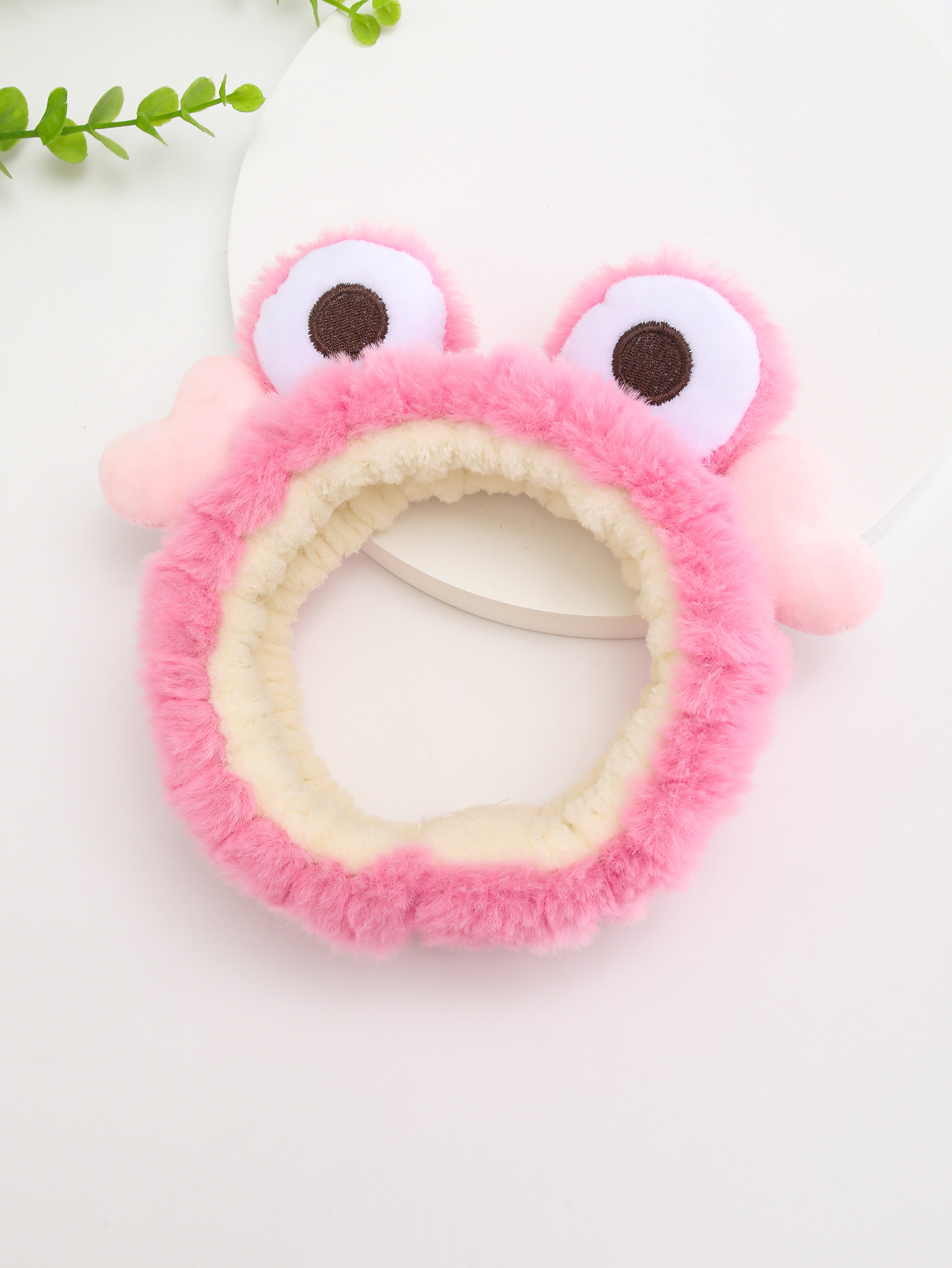 Diadema de felpa de dibujos animados de otoño e invierno, diadema de amor de ojos de rana verde, oso de fresa, accesorios para el cabello a juego, muñequera al por mayor