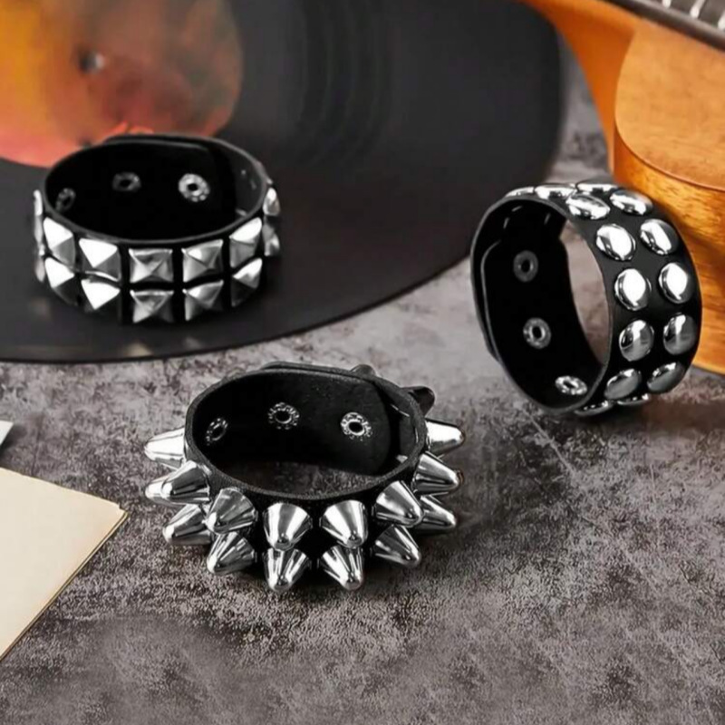 Cross-Border New Men's Punk Style Multi-Layer Bracelet Exaggerated Pointed Rivet Rock Gothic Bracelet Personalized Wrist Strap