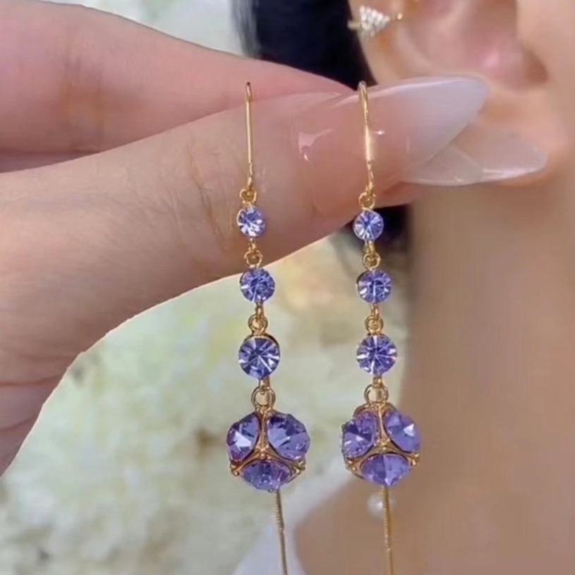 fashionable universal elegant earrings with tassels