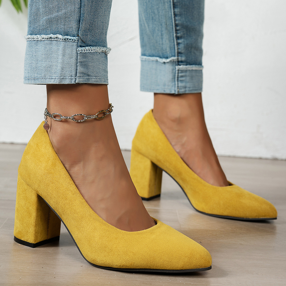 2025 Autumn New Chunky Heel Pointed Toe Suede Fashion High-Heeled Shoes Direct From Manufacturer For Foreign Trade And_vogvips.com