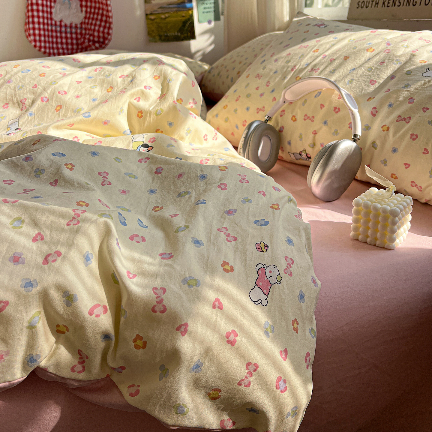Una clase de cama ultra suave cuatro piezas de grado madre-infantil puede dormir desnudo sábanas cubierta de cama dormitorio de estudiantes tres piezas