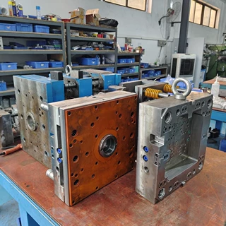 精密塑胶注塑模具加工定制 光学透光镜模具开发 塑料镜片模具开模