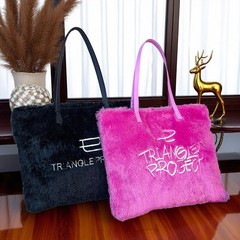 ヨーロッパとアメリカの豪華な模造毛皮の刺繍トートバッグショルダーバッグ男性と女性のための黒とピンクのファッショナブルなハンドバッグ