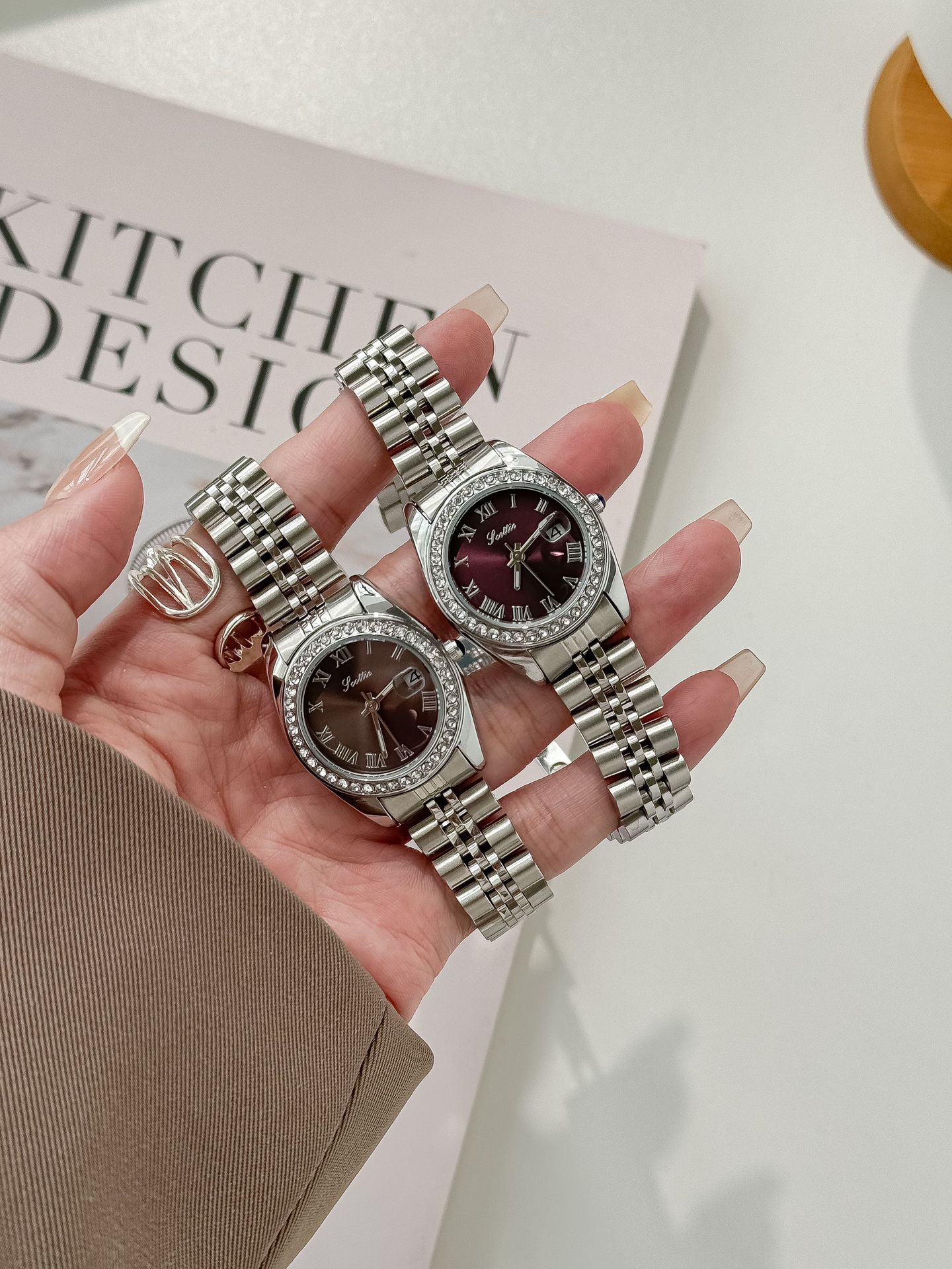 75g Weight Tempered Glass Mirror Material Alloy Strap Material Watch Classification Pointer Display Type Butterfly Double Snap Buckle Style Round Dial Shape Daily, Street Occasion Quartz Movement Solid Color Pattern All Seasons Season Women's Gender Retro, Classic Style Style Retro Classic Style Solid Color Butterfly Double Snap Quartz Watch Women's Watches 5