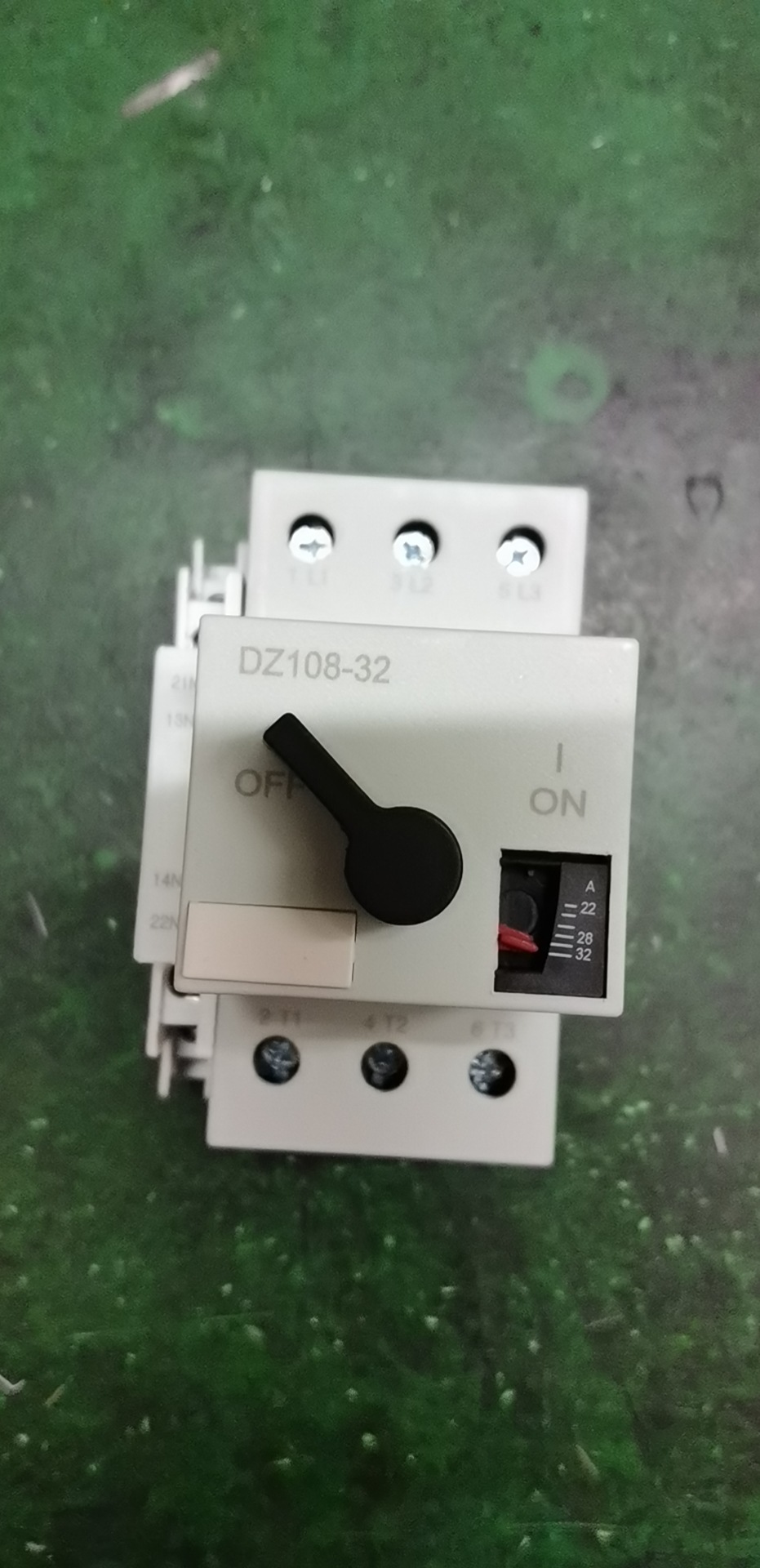 塑壳式断路器 电保护断路器 电动机马达保护开关3VE3 DZ108-32