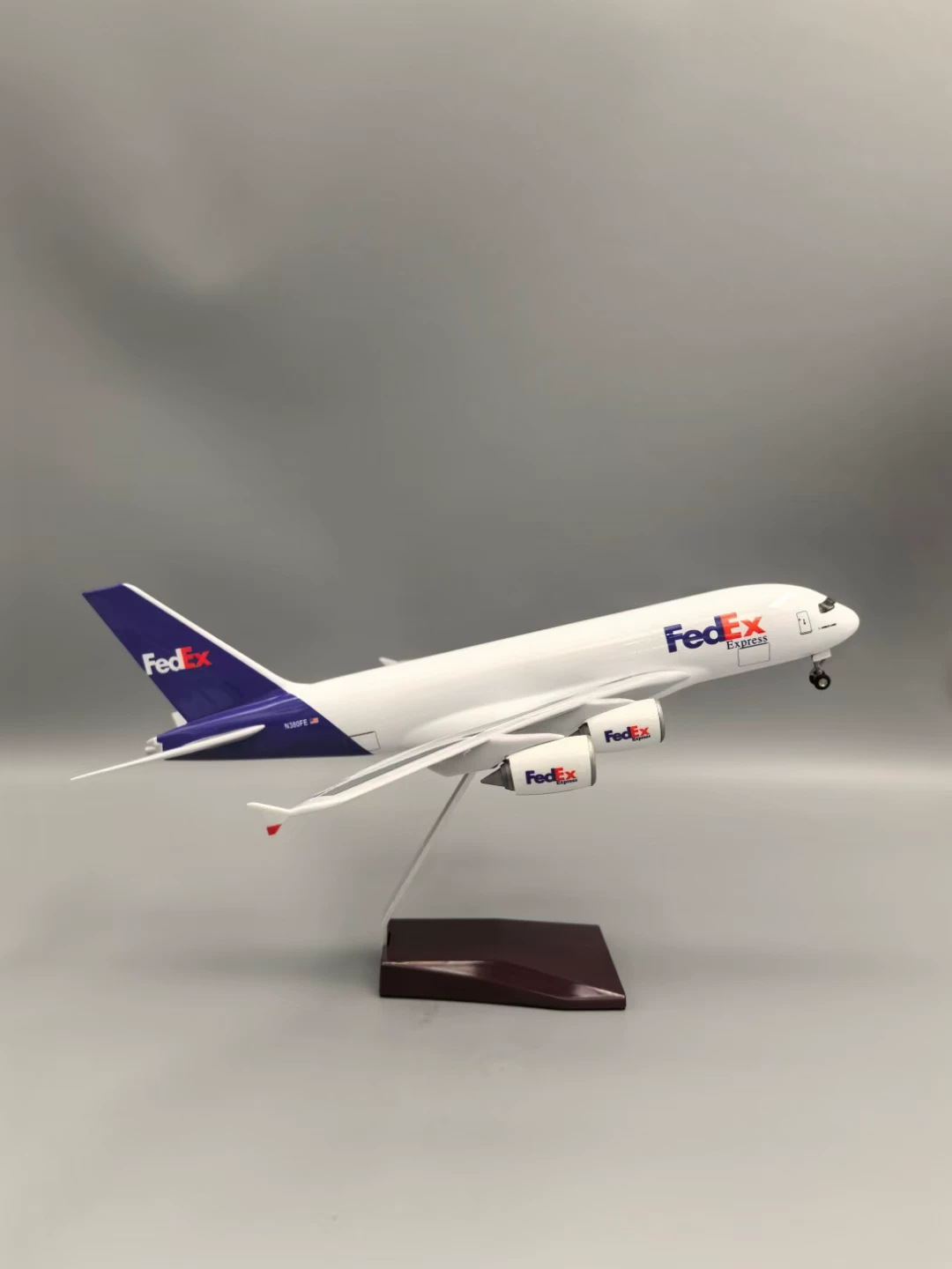 20 cm Federal B777 avión de resina avión artificial modelo de avión estático suministro directo de fábrica modelo más vendido nacional y extranjero