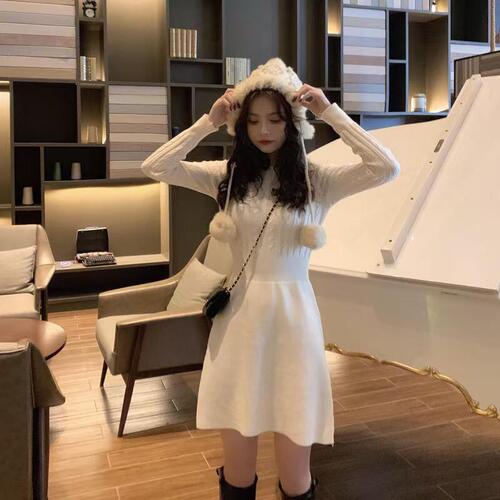 Knitted Dress for Women - Spring Style, Korean Version, Fitted Waist, Slimming Base Knit Sweater Dress, European and American Style