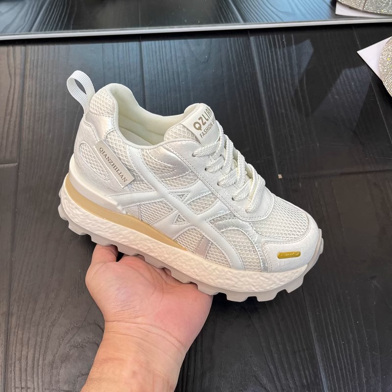 Thousand Love V realce 8CM2025 verano nuevo estilo ligero de lujo caliente dopamina todo fósforo casual transpirable zapatos de mujer 8683