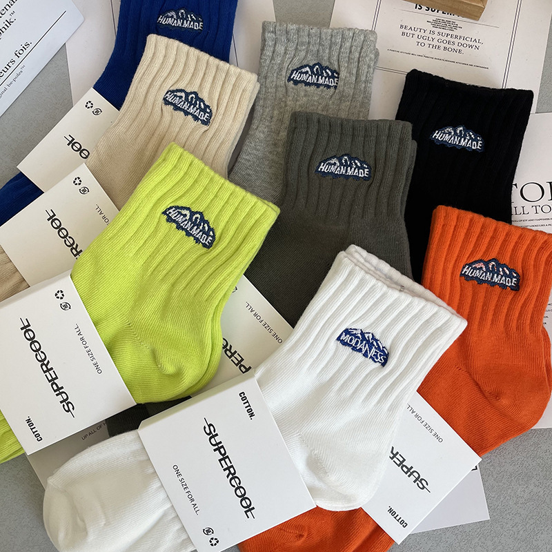 One Needle Double Line Xinjiang Cotton Klein Blue Snow Mountain Embroidery Fashion Sports Socks Men's Medium and Short Tube Women's Spring and Summer