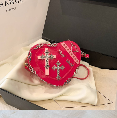 Internet celebrity Gothic style cross-border women's bag new niche hot girl rivet heart-shaped bag dark punk shoulder crossbody bag