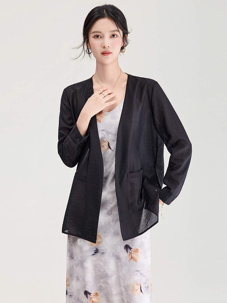 Áo cardigan nữ tay dài chất liệu tencel mát lạnh dáng rộng — màu đen