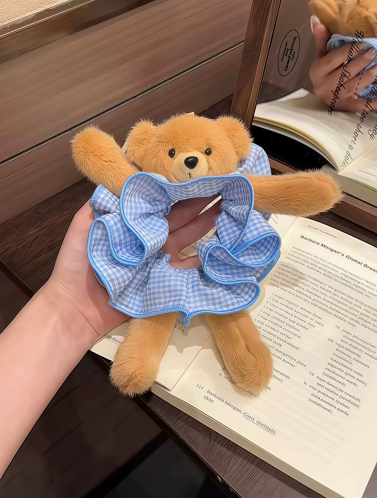 Plaid bear scrunchie, cute plush hair tie for girls, suitable for bun hairstyles, commuting high ponytail scrunchie, versatile hair accessory