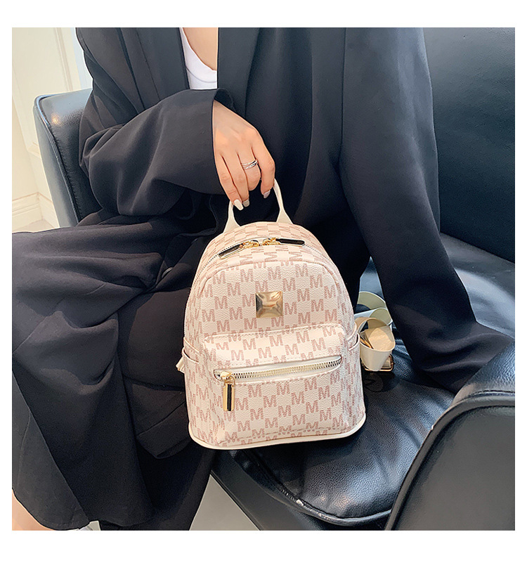 Fashion Minimalist Preppy Style Backpack Travel Simple Western Style Girl's Backpack 2021 New Summer Little Fresh Ins display picture 1