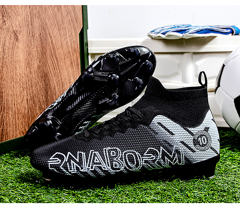 Autumn New High Top Long Men's and Women's Gold School Professional Training Broken Nail Football Shoes_voghion.com