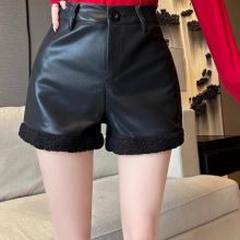 黑色PU皮短裤女2025秋冬新款高腰小个子包臀辣妹大码休闲皮短裤子