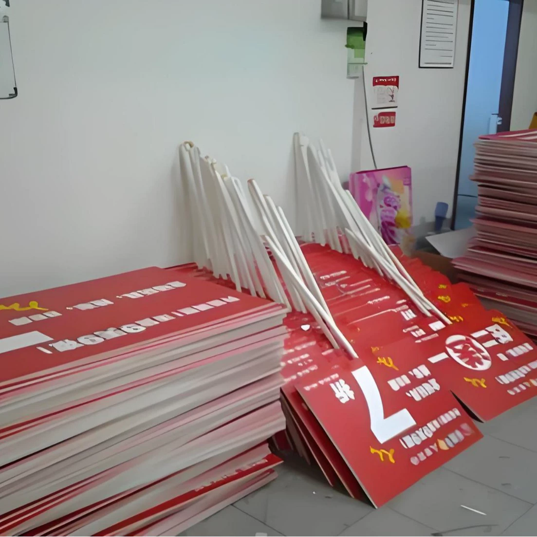 KT board щит рекламный табло Chevron board Andy board рекламный борд специальной формы KT board фоновая доска белого цвета KT board