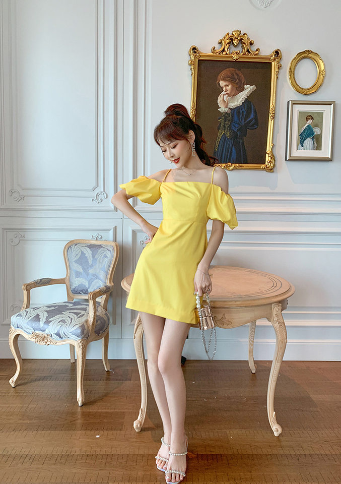 Đầm suông nữ cổ yếm tay phồng hở vai phong cách hiện đại — Màu vàng chi tiết 19
