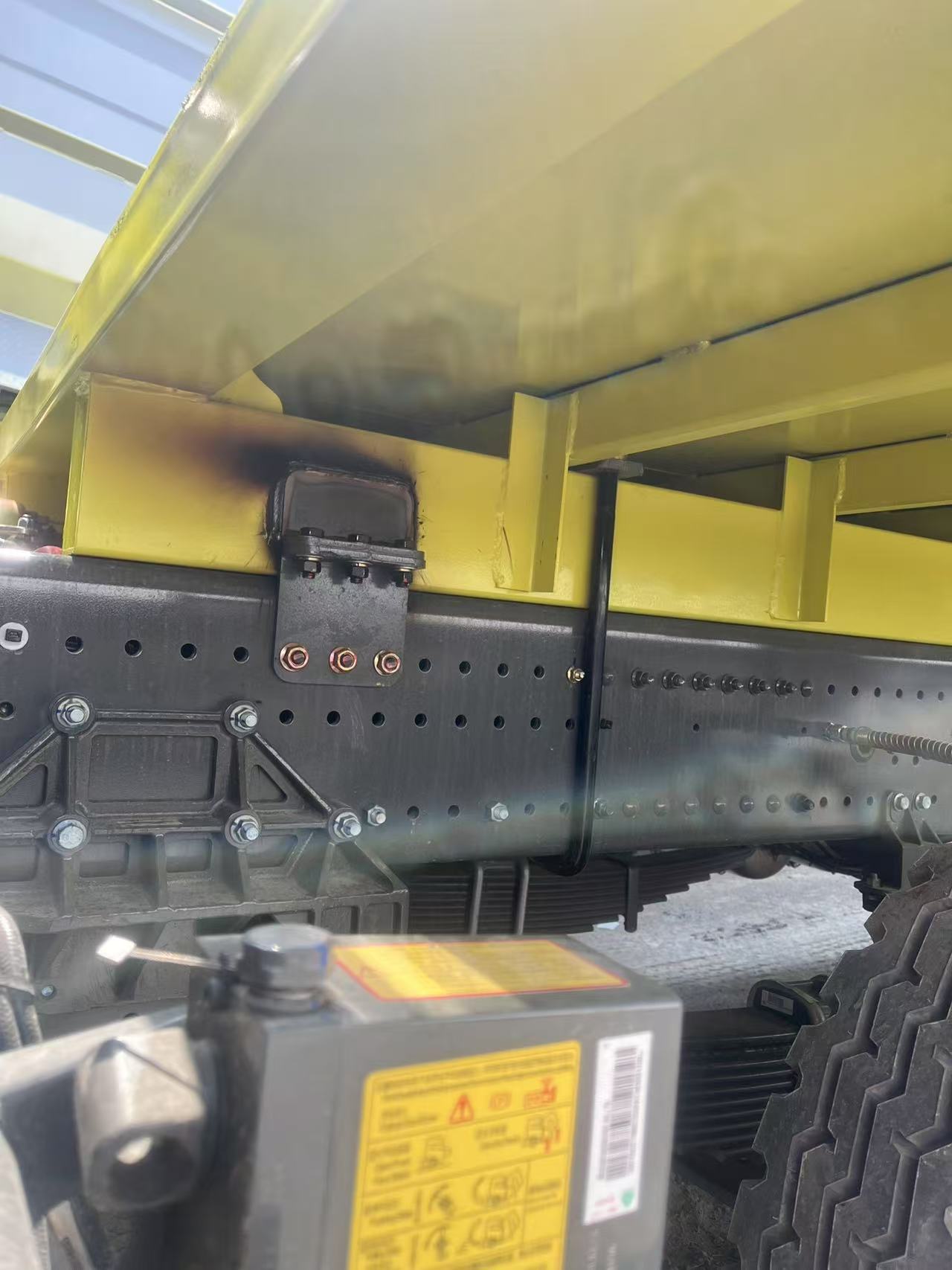 Two Xcmg 20-Ton Cranes, Howo Dump Trucks, Shaanxi Automobile, Debao, Hongyan, Jieshi Wide-Body Mining Vehicles, Dongfeng Tianlong Kc for Purchase