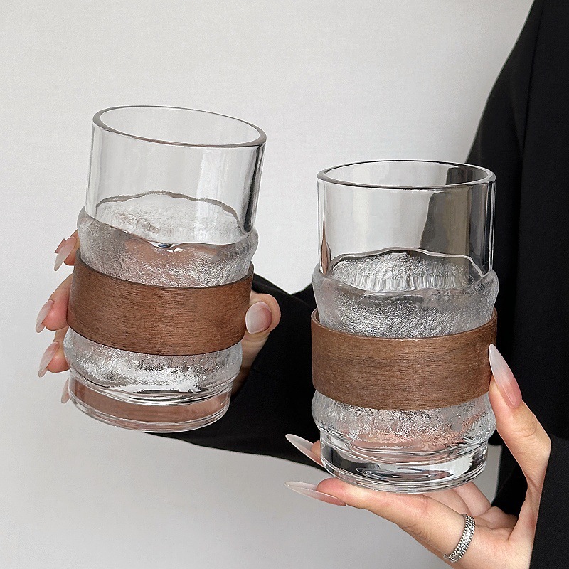 Inswind creativo de alto nivel anti-calor cubierta de bambú colgar tazas de hielo tazas de café de vidrio casero tazas de agua tazas de té tazas de bebida frías