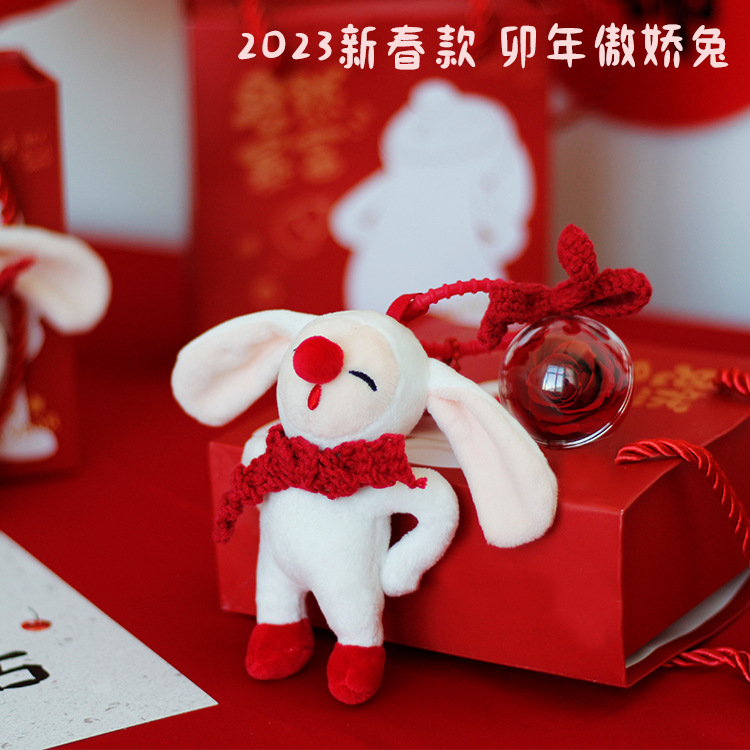 Flor Eterna de Rosa, Producto Terminado, Regalo de Cumpleaños para Novia, Muñeca Conejo Tsundere, Llavero Acrílico, Flores Rojas