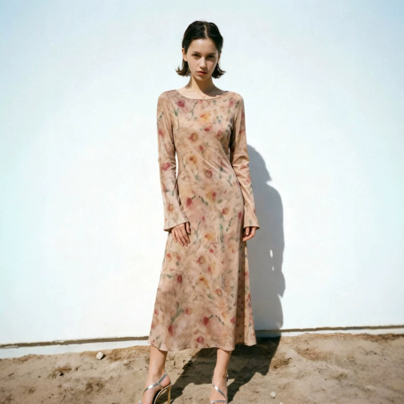 Cloud Rose ~ Temperament Gentle Dress Women's Summer 2024 New Long Sleeve Round Neck Straight-Leg Waist Silk Long Skirt Cloud Rose ~ Temperament Gentle Dress Women's Summer 2024 New Long Sleeve Round Neck Straight-Leg Waist Silk Long Skirt